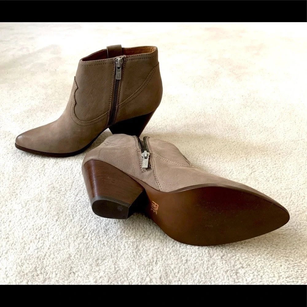 FRYE Allister Smock Ankle Bootie Gray size 8.5 (brownish gray) NEW